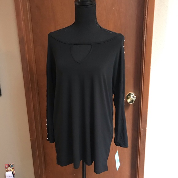 DONATED Rocker top with lattice sleeve, keyhole neck L NWT - Picture 2 of 6